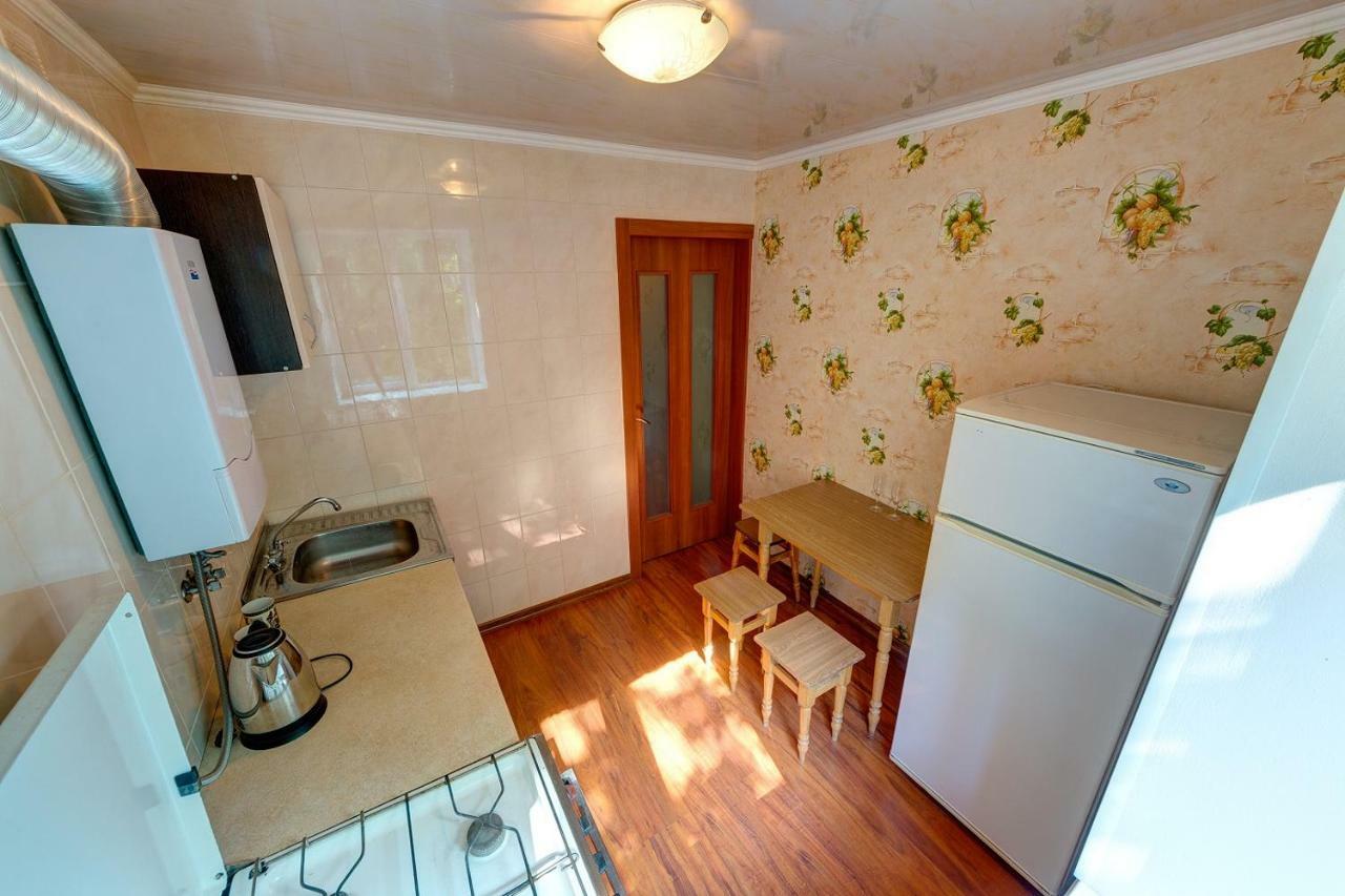 Apartments On The Street Evgeniya Konovalets, 29A Kiev Extérieur photo